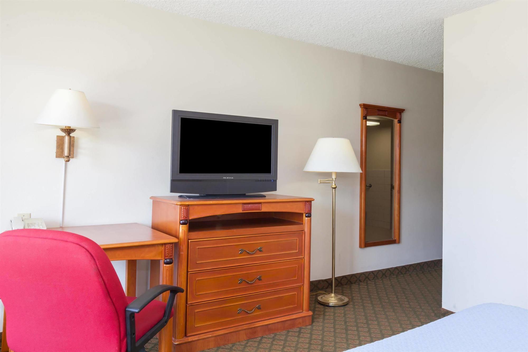 Days Inn By Wyndham Bakersfield Exteriör bild
