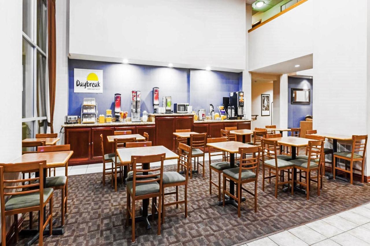 Days Inn By Wyndham Bakersfield Exteriör bild